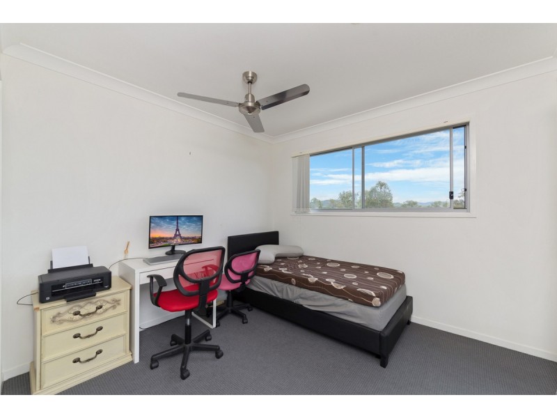 1/4 Rhiana Street, Pimpama QLD 4209