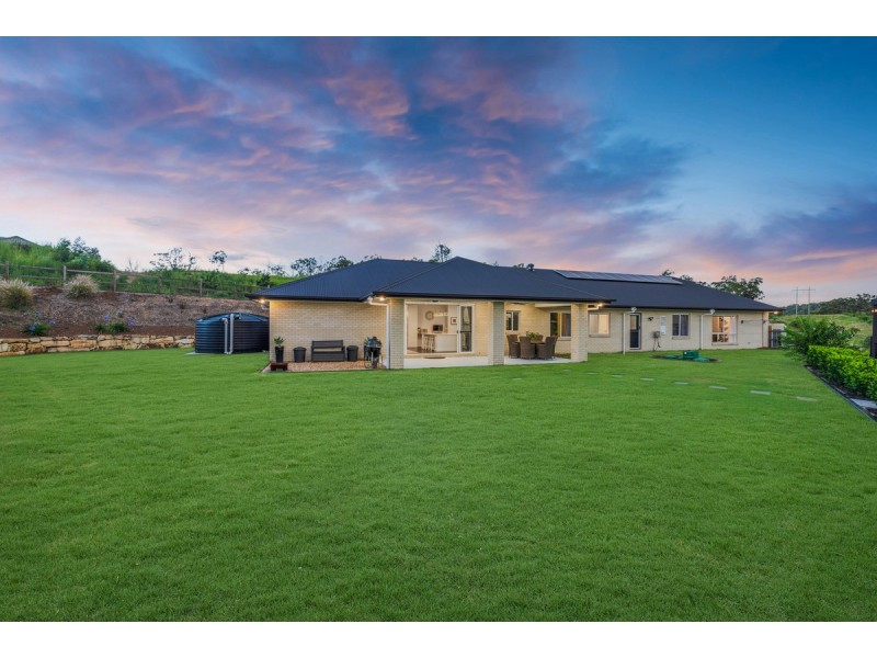 2 Driftwood Close, Kingsholme QLD 4208
