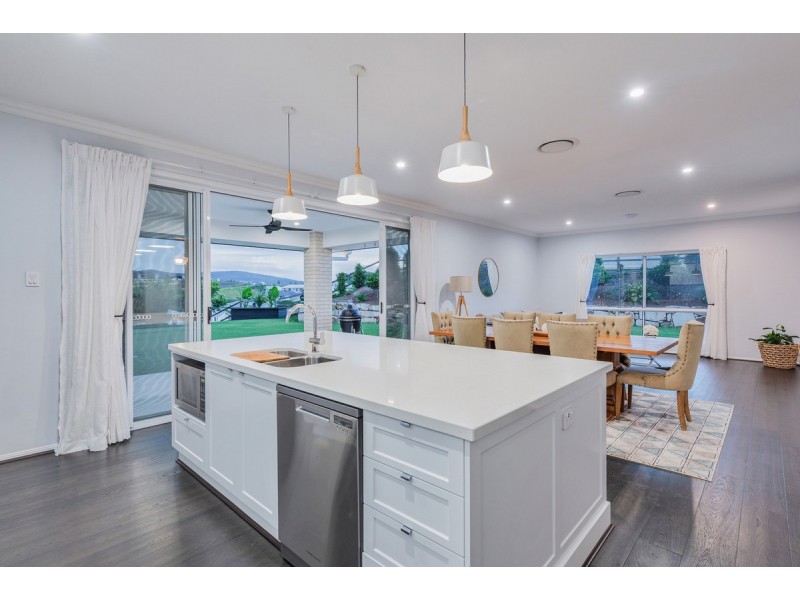 2 Driftwood Close, Kingsholme QLD 4208