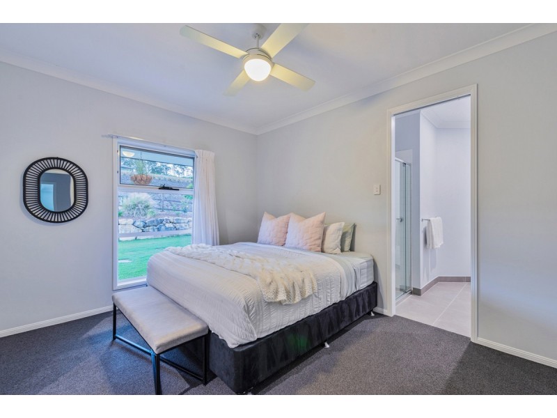 2 Driftwood Close, Kingsholme QLD 4208