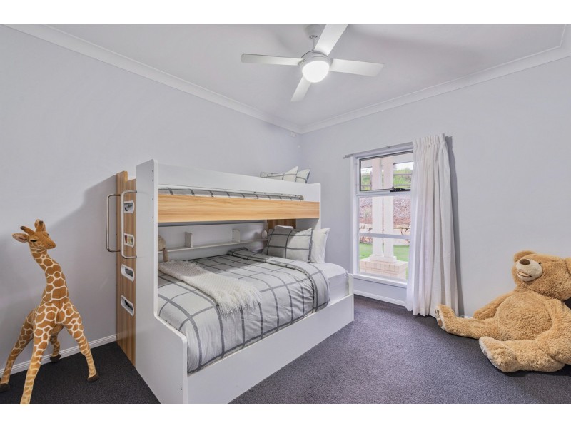 2 Driftwood Close, Kingsholme QLD 4208