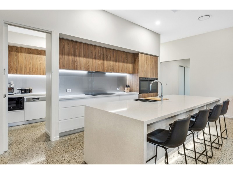 42 Montego Hills Drive, Kingsholme QLD 4208