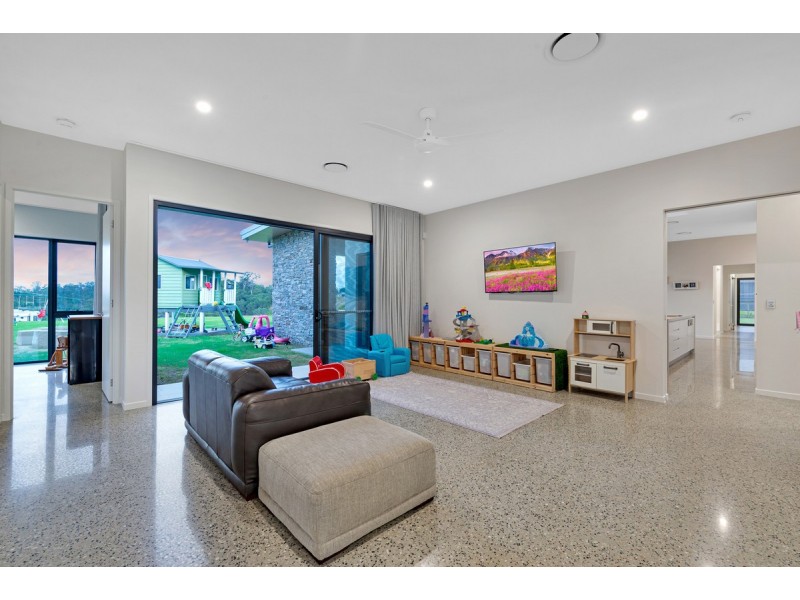42 Montego Hills Drive, Kingsholme QLD 4208