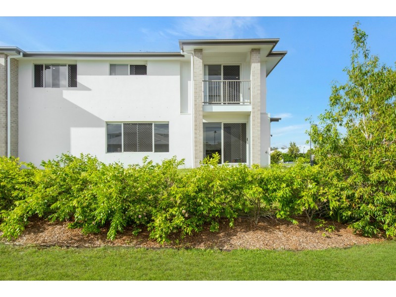 1/54 Azure Way, Pimpama QLD 4209