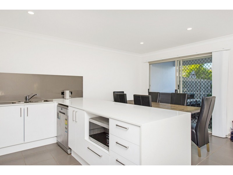 1/54 Azure Way, Pimpama QLD 4209