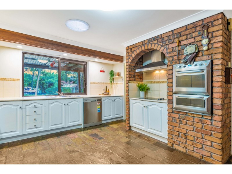 18 Vaughan Drive, Ormeau QLD 4208