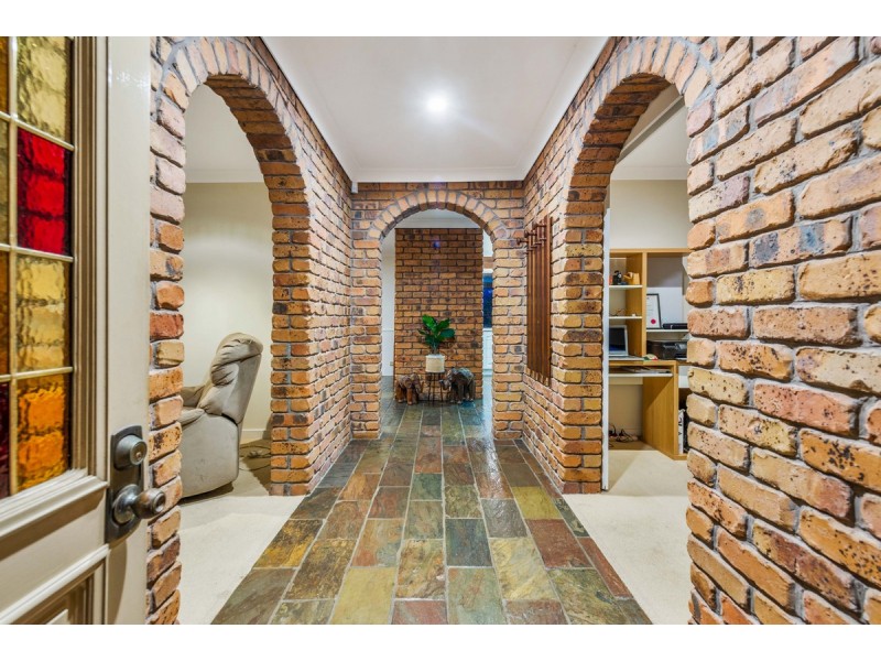 18 Vaughan Drive, Ormeau QLD 4208