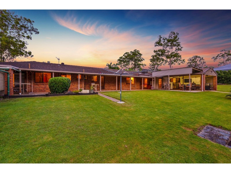 18 Vaughan Drive, Ormeau QLD 4208