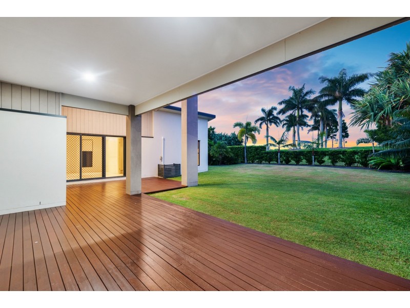 30 Marina Parade, Jacobs Well QLD 4208