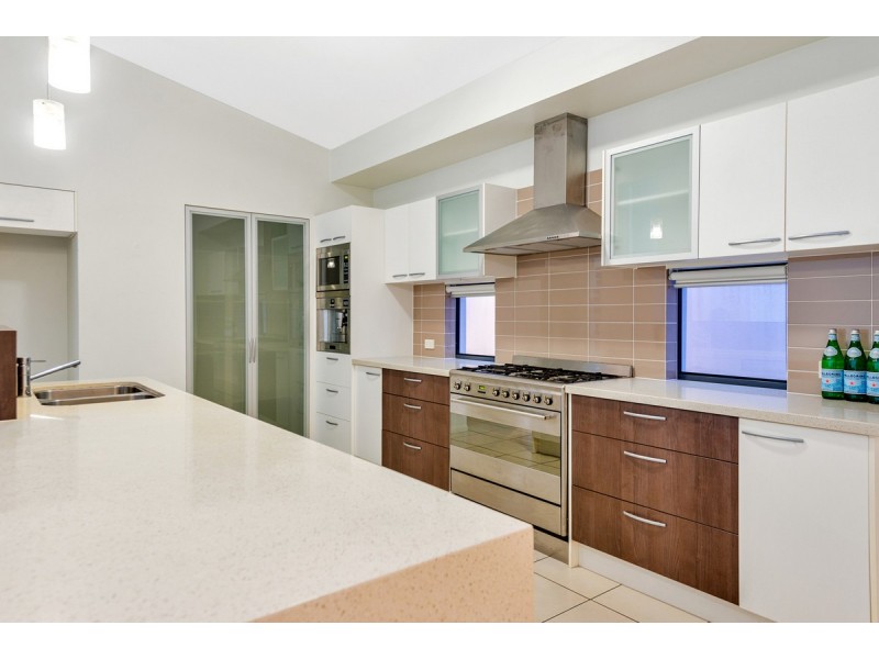 30 Marina Parade, Jacobs Well QLD 4208