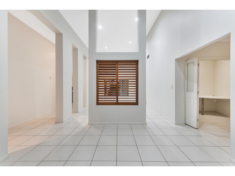 30 Marina Parade, Jacobs Well QLD 4208