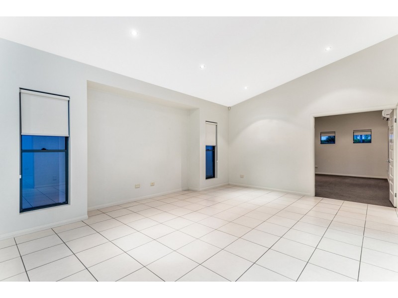 30 Marina Parade, Jacobs Well QLD 4208