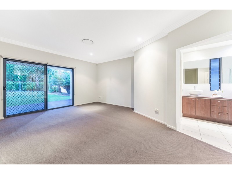30 Marina Parade, Jacobs Well QLD 4208
