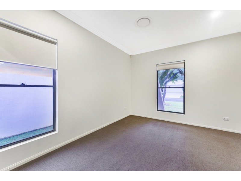30 Marina Parade, Jacobs Well QLD 4208