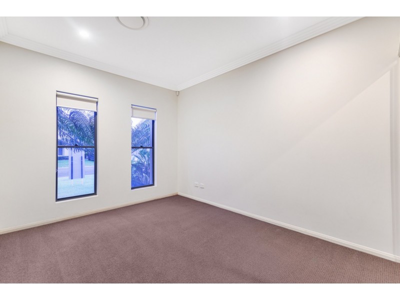 30 Marina Parade, Jacobs Well QLD 4208