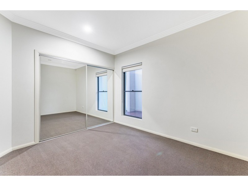 30 Marina Parade, Jacobs Well QLD 4208