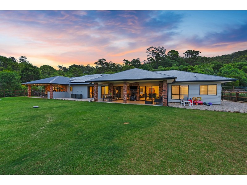 33 Homestead Crescent, Kingsholme QLD 4208