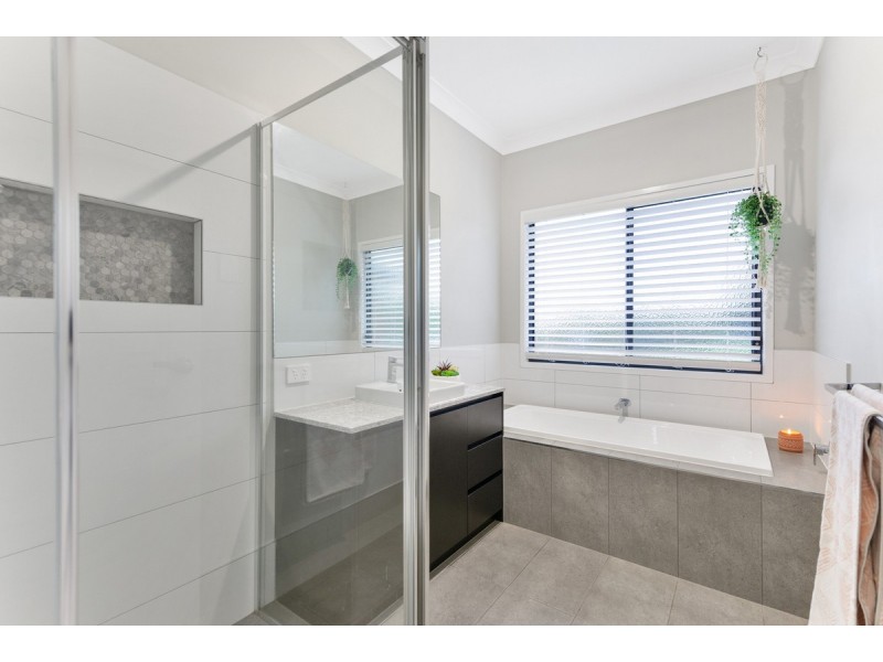 33 Homestead Crescent, Kingsholme QLD 4208