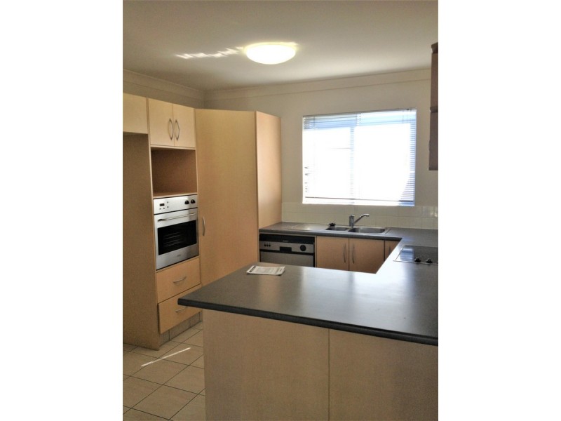 13/160 High Street, Southport QLD 4215