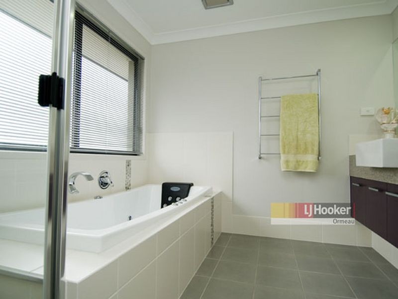 64 Lauradale Street, Ormeau QLD 4208