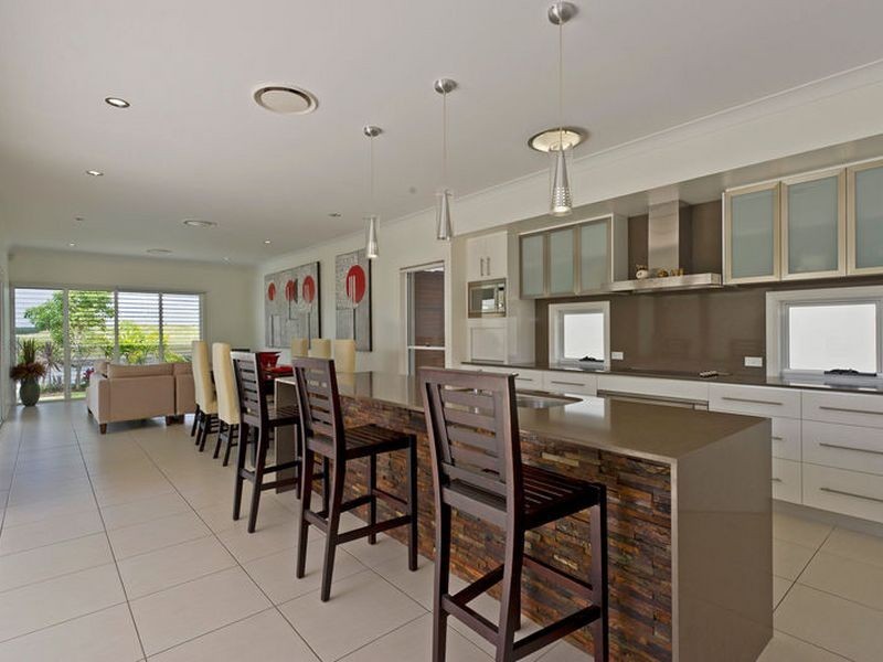 11 Windward Place, Jacobs Well QLD 4208