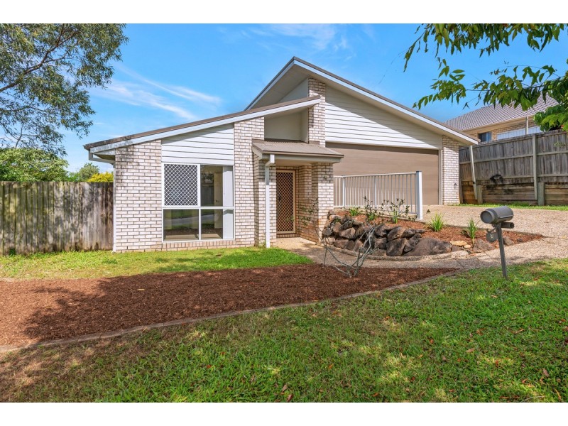 8 Charlton Crescent, Ormeau QLD 4208