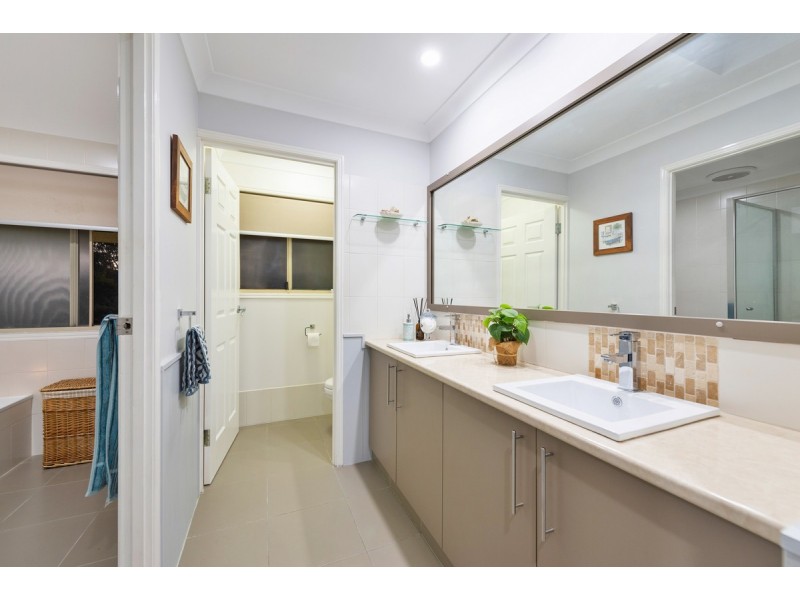 6 Renford Court, Ormeau QLD 4208