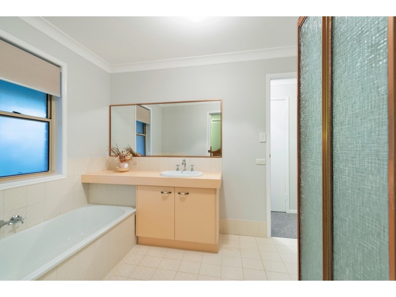 6 Renford Court, Ormeau QLD 4208