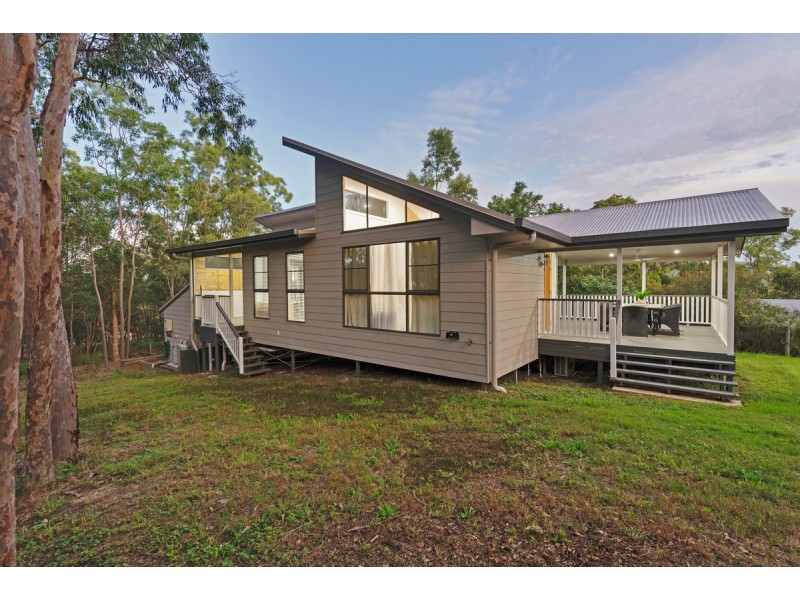 19 Taperoo Court, Yatala QLD 4207