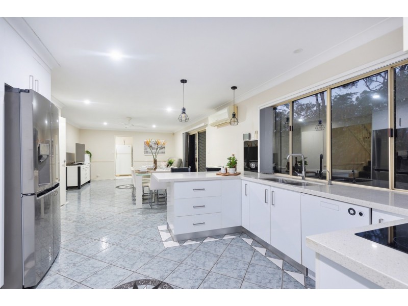 19 Taperoo Court, Yatala QLD 4207