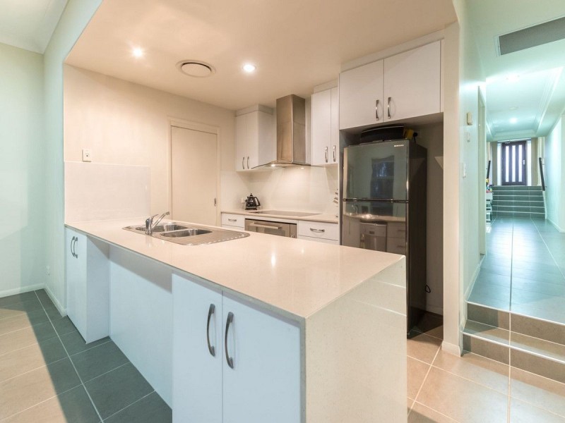 32 Candlebark Circuit, Upper Coomera QLD 4209