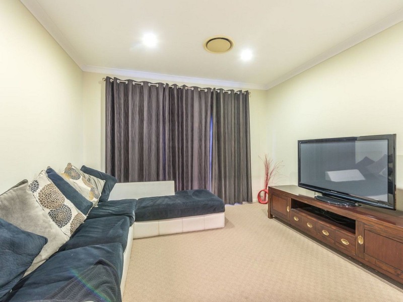 32 Candlebark Circuit, Upper Coomera QLD 4209