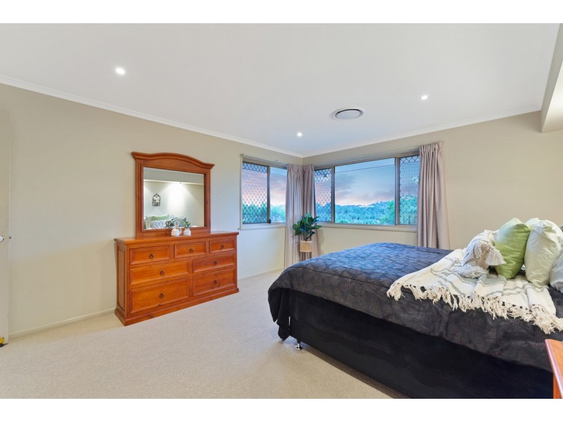 66 Ormeau Ridge Road, Ormeau Hills QLD 4208