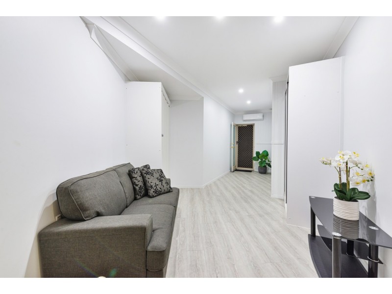 20 Leah Drive, Belivah QLD 4207