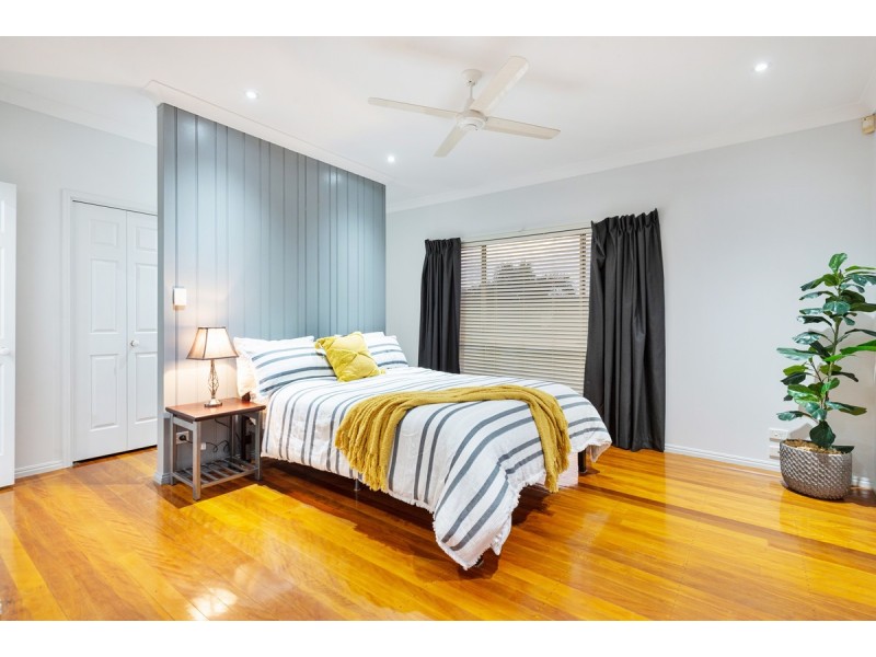 20 Leah Drive, Belivah QLD 4207