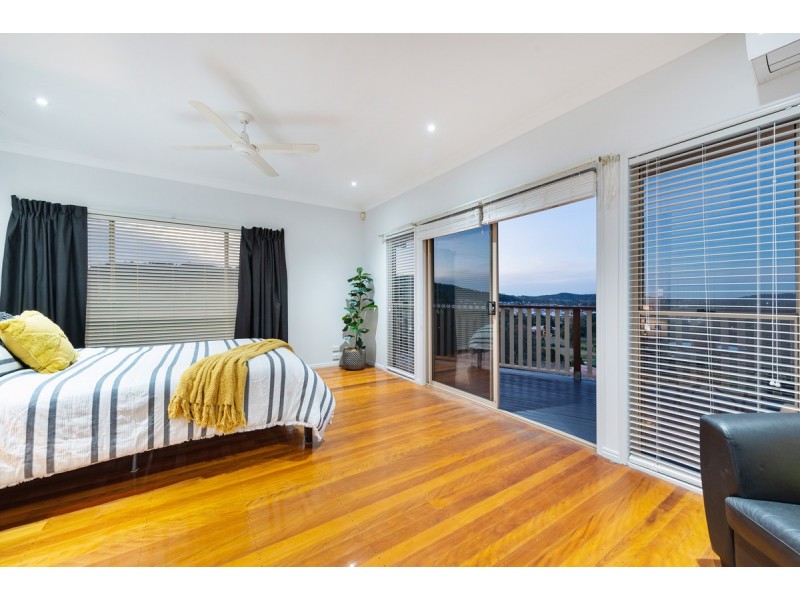 20 Leah Drive, Belivah QLD 4207