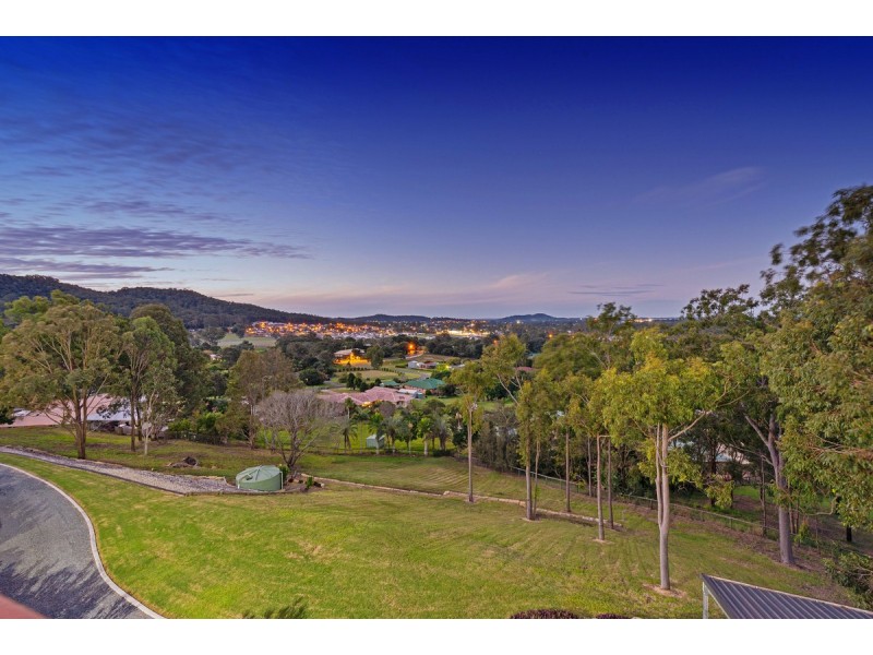 20 Leah Drive, Belivah QLD 4207