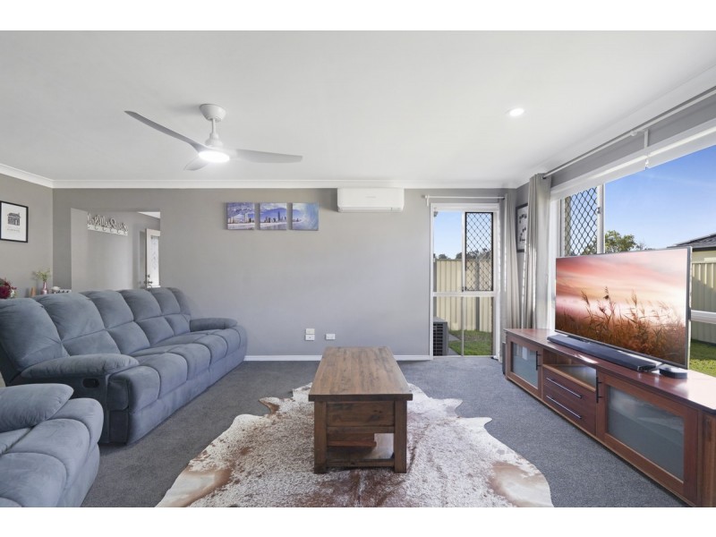 17 Bedivere Drive, Ormeau QLD 4208