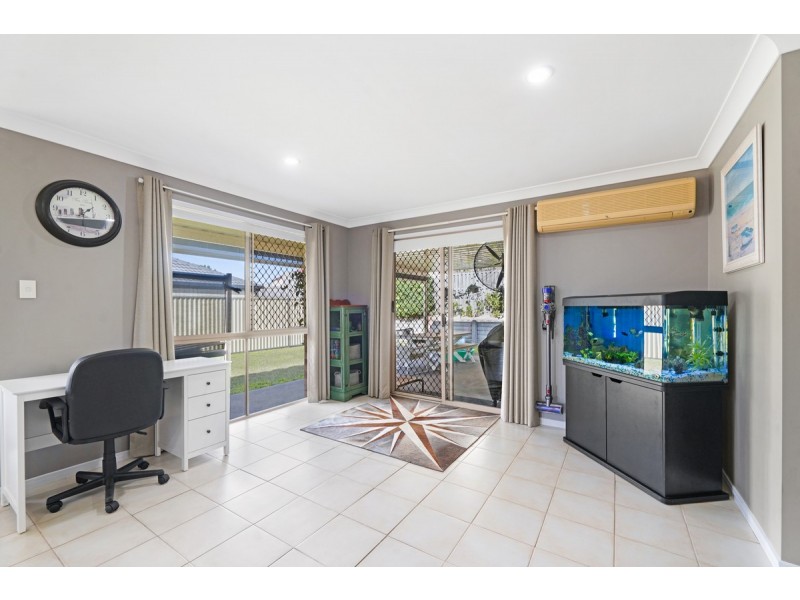 17 Bedivere Drive, Ormeau QLD 4208