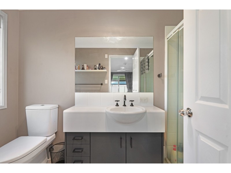 17 Bedivere Drive, Ormeau QLD 4208