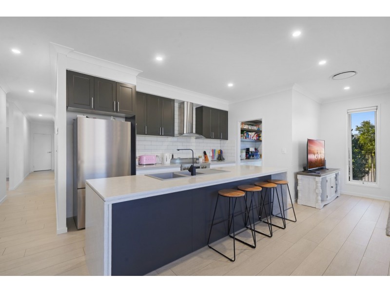 9 Cane Road, Ormeau QLD 4208