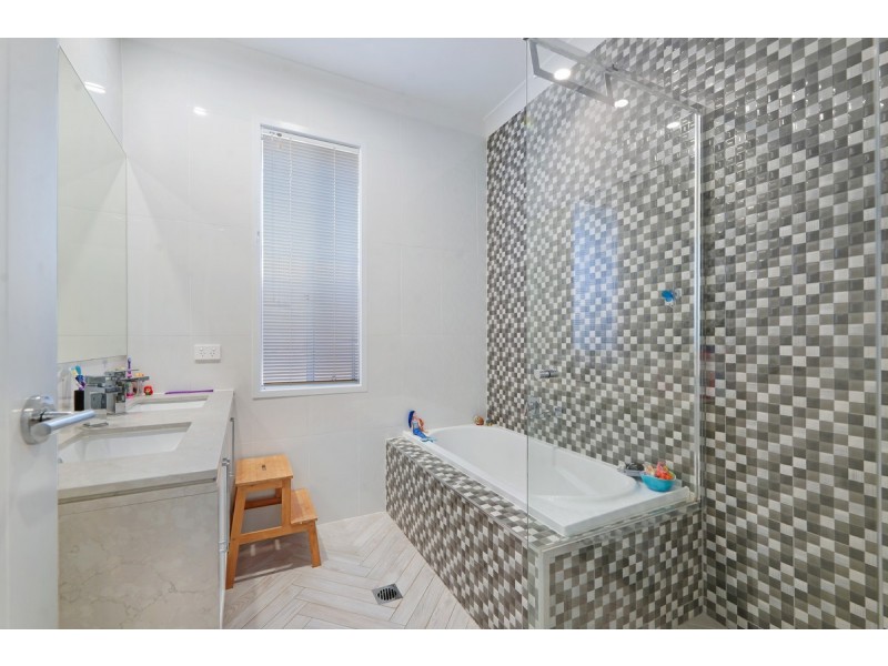 9 Cane Road, Ormeau QLD 4208