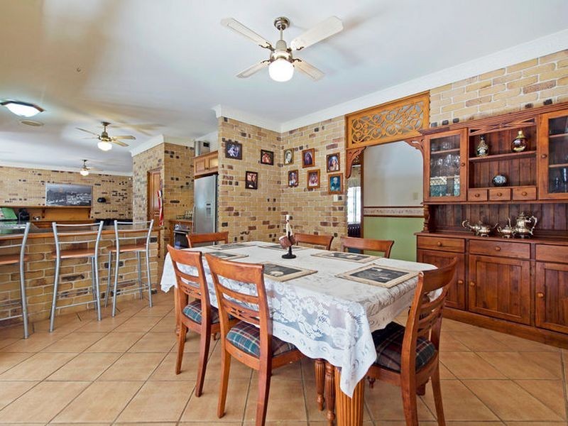 5 Woodville Place, Yatala QLD 4207