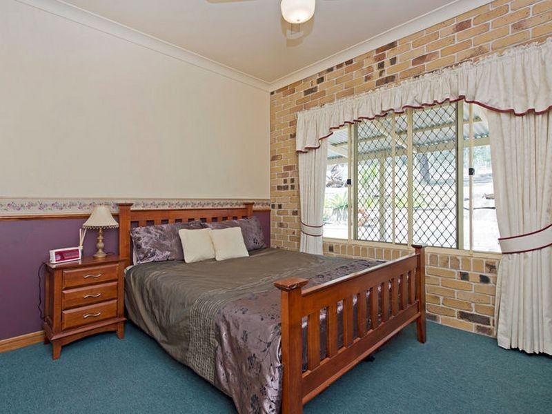 5 Woodville Place, Yatala QLD 4207