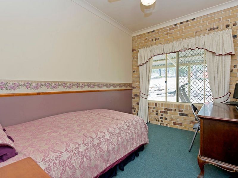 5 Woodville Place, Yatala QLD 4207