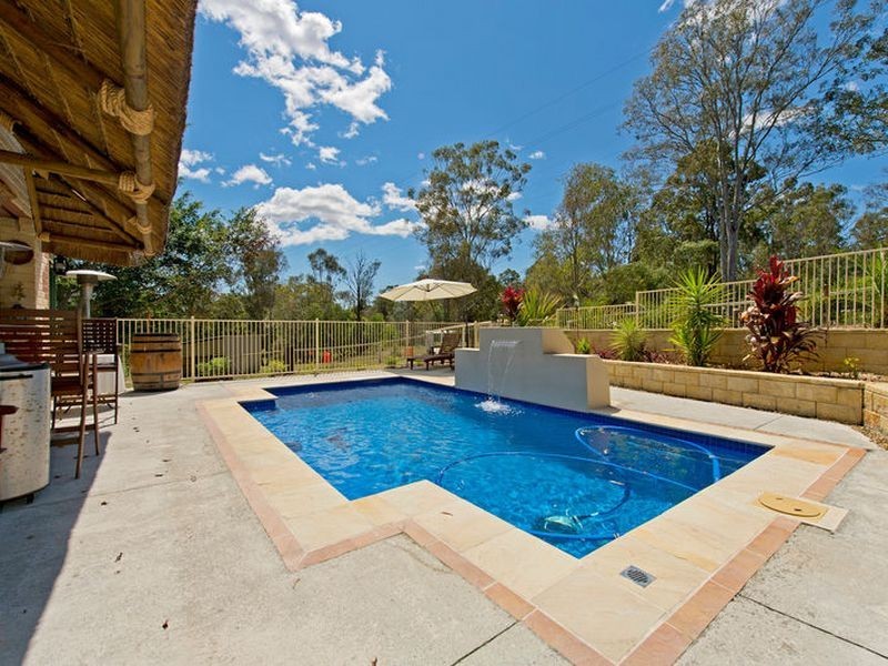 5 Woodville Place, Yatala QLD 4207