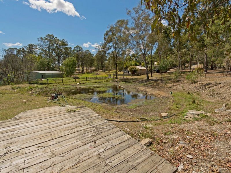 5 Woodville Place, Yatala QLD 4207