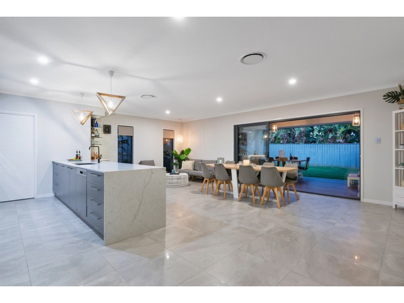 15 Summerlea Crescent, Ormeau QLD 4208