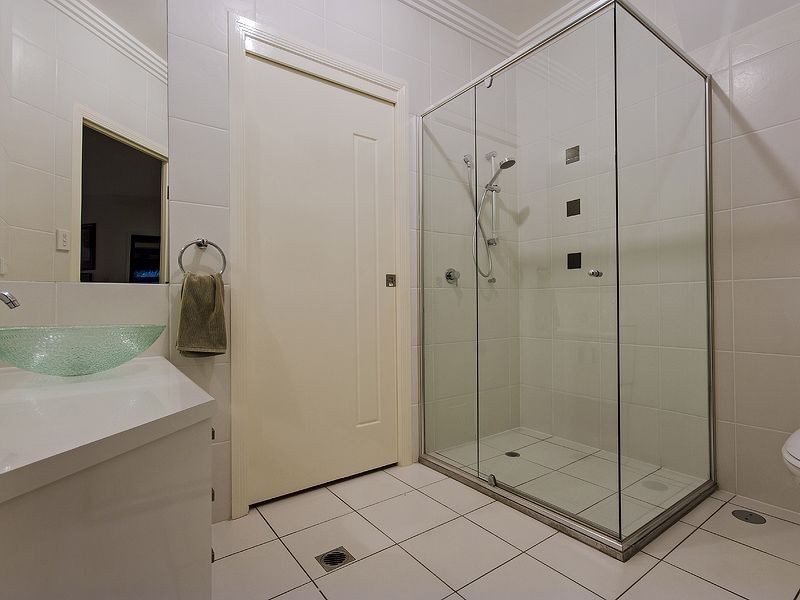 23 Riverside Terrace, Windaroo QLD 4207