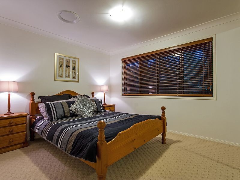 23 Riverside Terrace, Windaroo QLD 4207